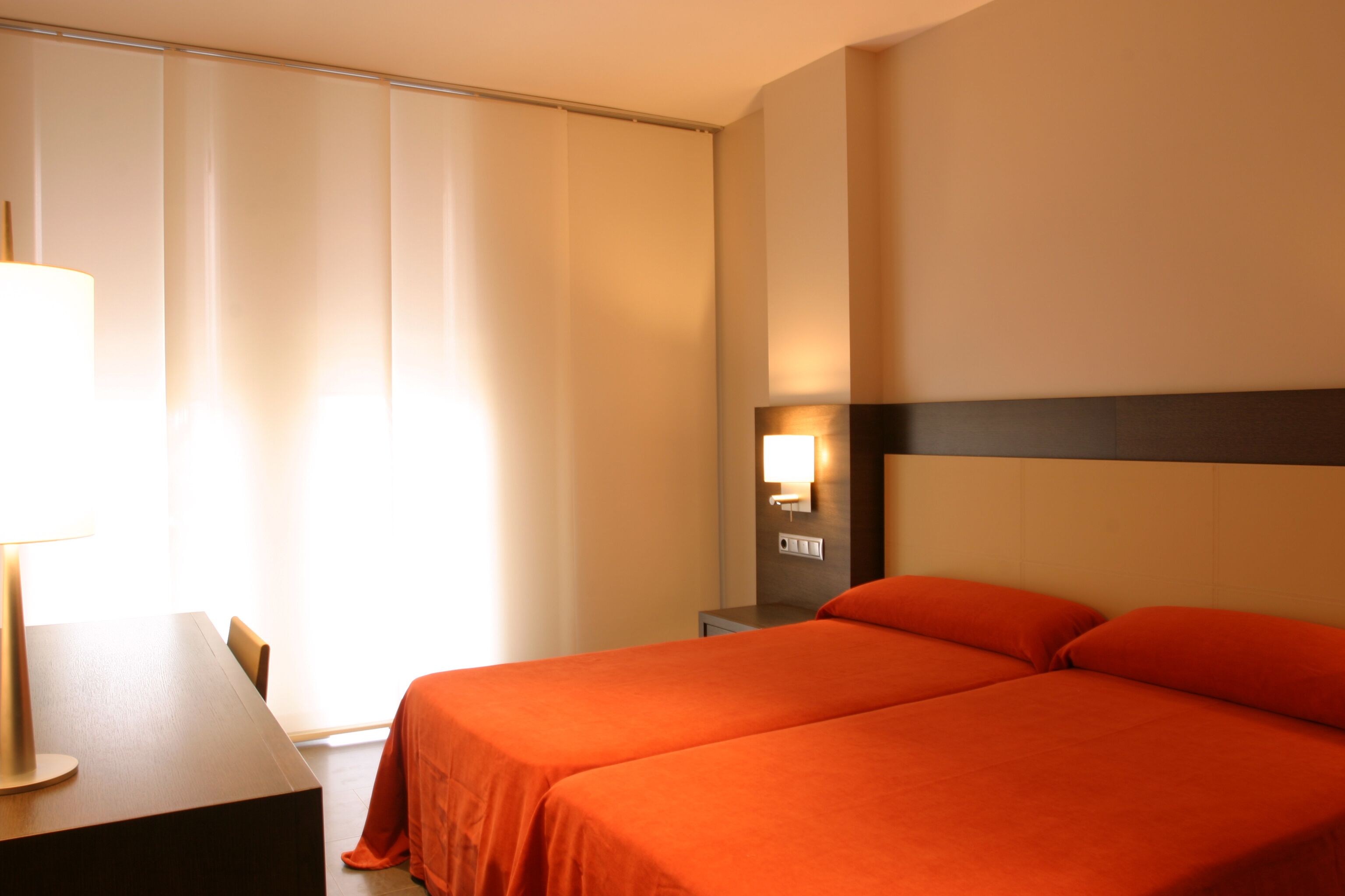 Coffres-forts dans les chambres, bureau, chambres insonorisées