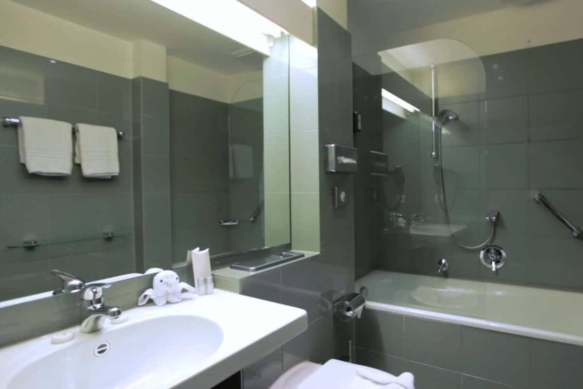 Free toiletries, hair dryer, bathrobes, slippers