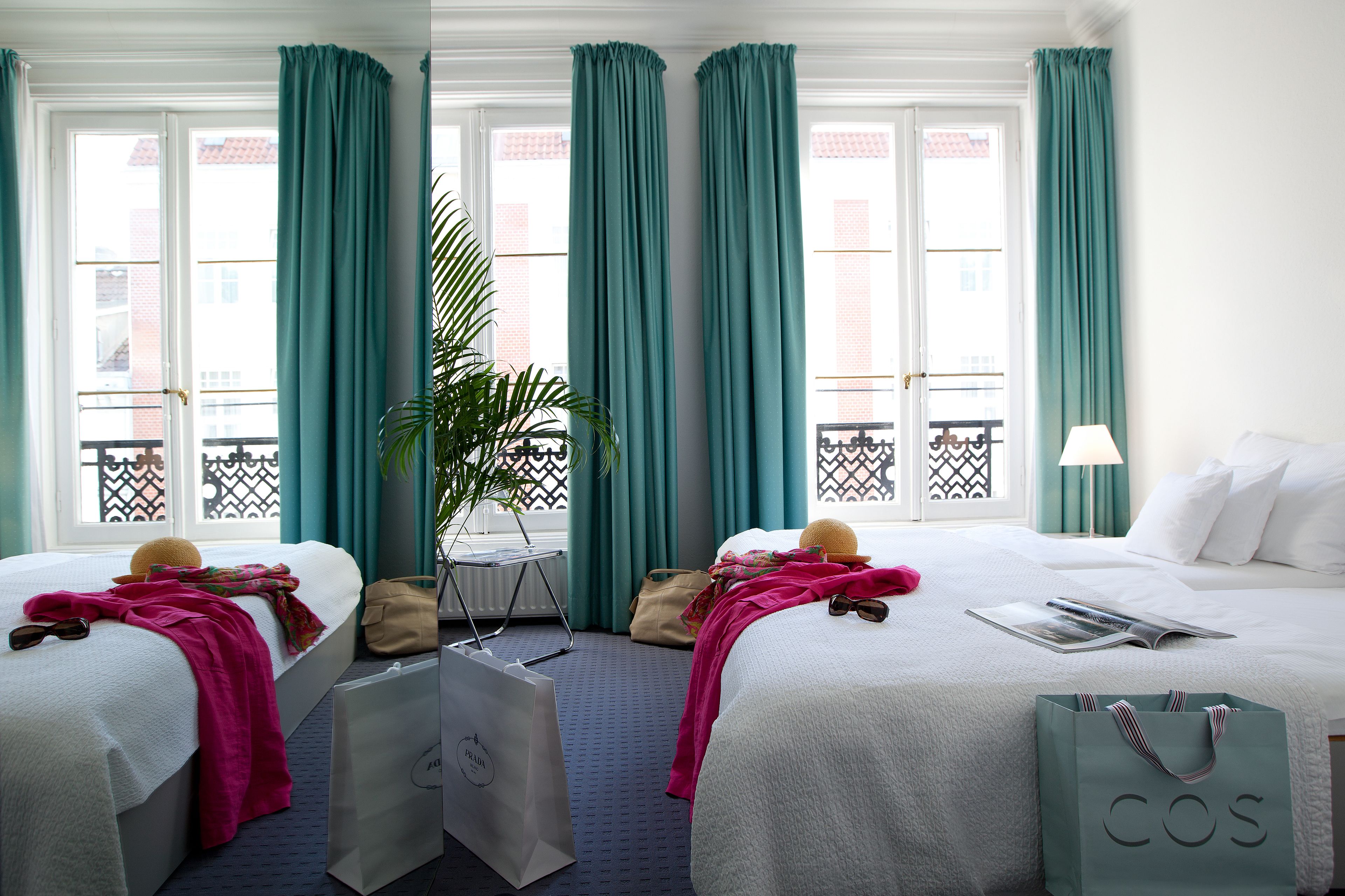 standard double room | 1 bedroom, hypo-allergenic bedding, in-room safe, desk