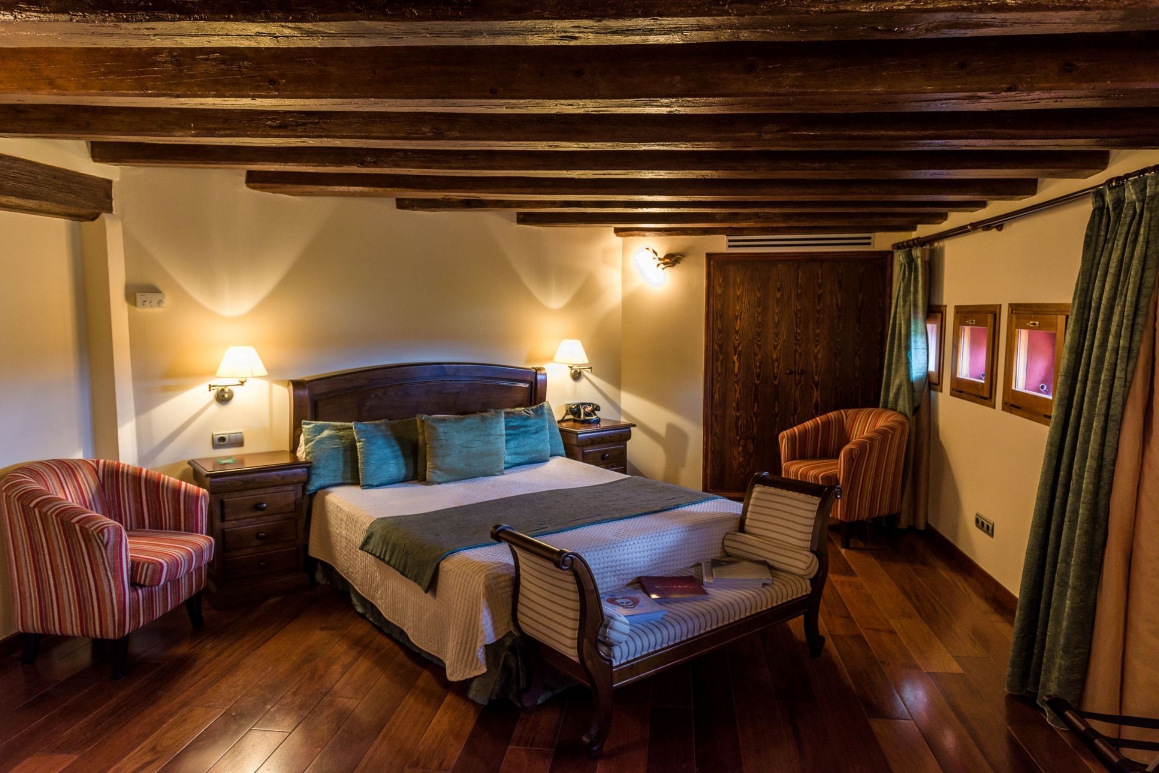 double room | premium bedding, minibar, in-room safe, desk