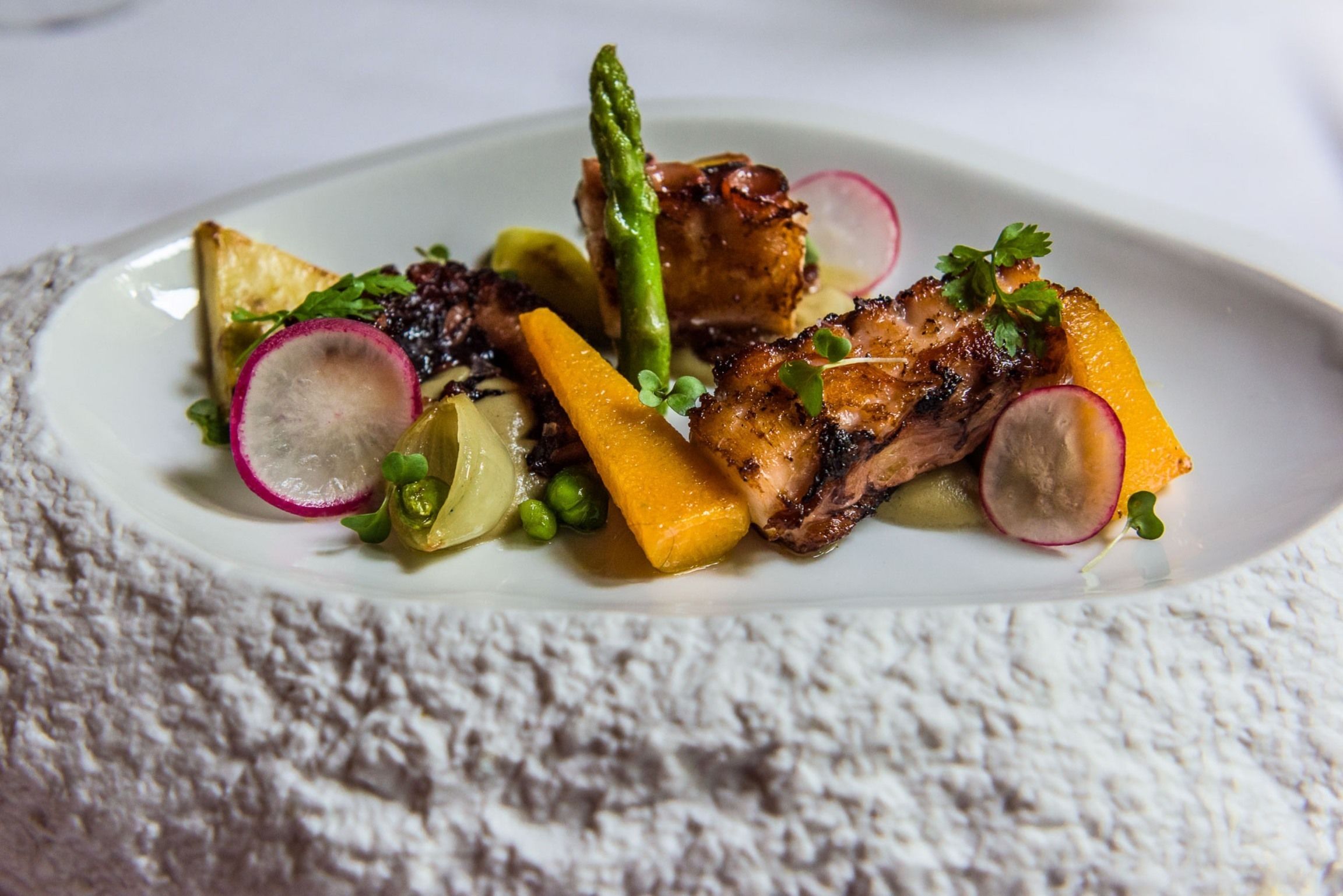 lunch and dinner served