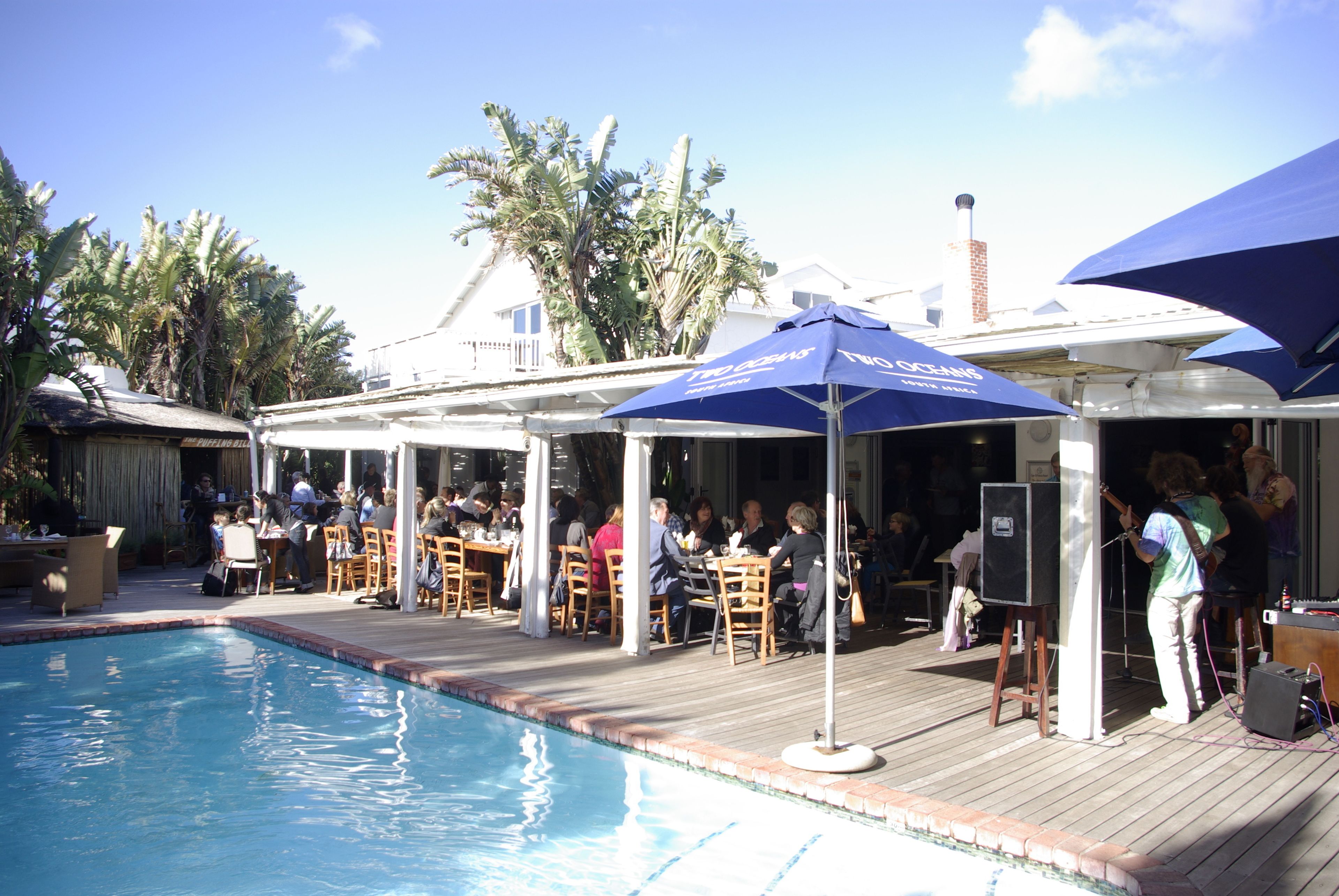 2 restaurants, spécialités Cuisine internationale