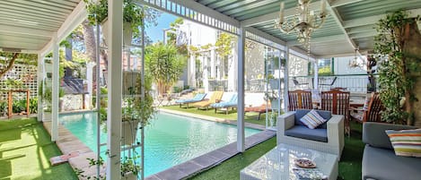 Outdoor pool, sun loungers