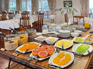 Free full breakfast - Zuurberg Mountain Village (Addo)