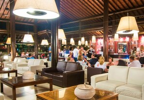 Bar (on property) - Vila Galé Resort Marés - All Inclusive (Camaçari)