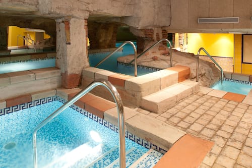 Sauna, Whirlpool, Dampfbad, Körperbehandlungen