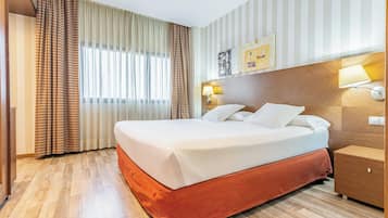 Minibar, Zimmersafe, Schreibtisch, schallisolierte Zimmer