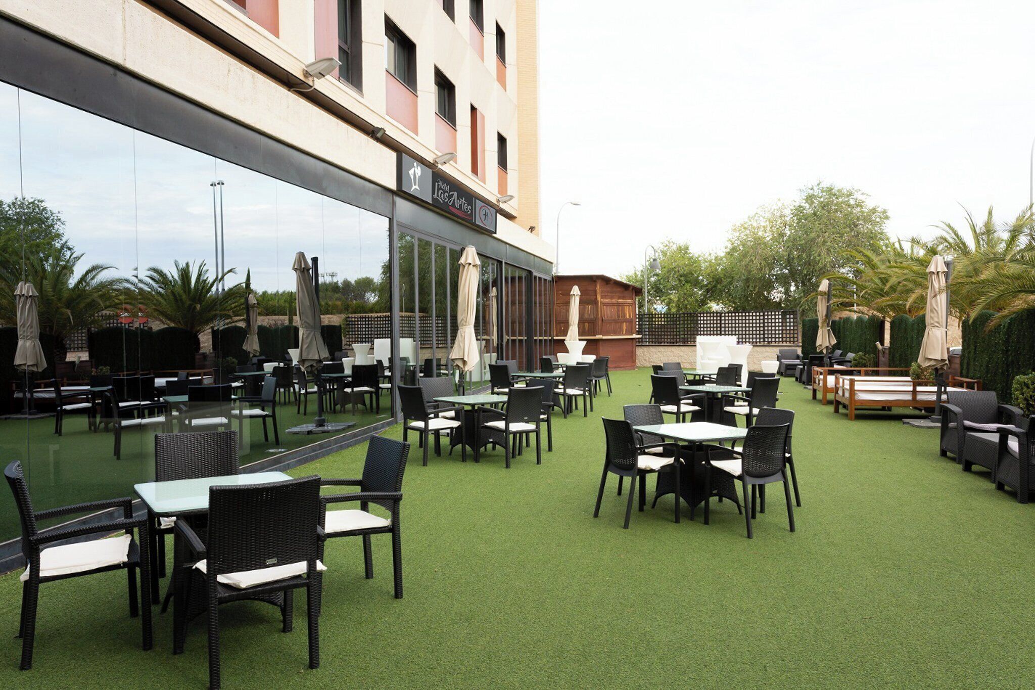 Se sirven desayunos, almuerzos, cenas y cocina mediterránea 