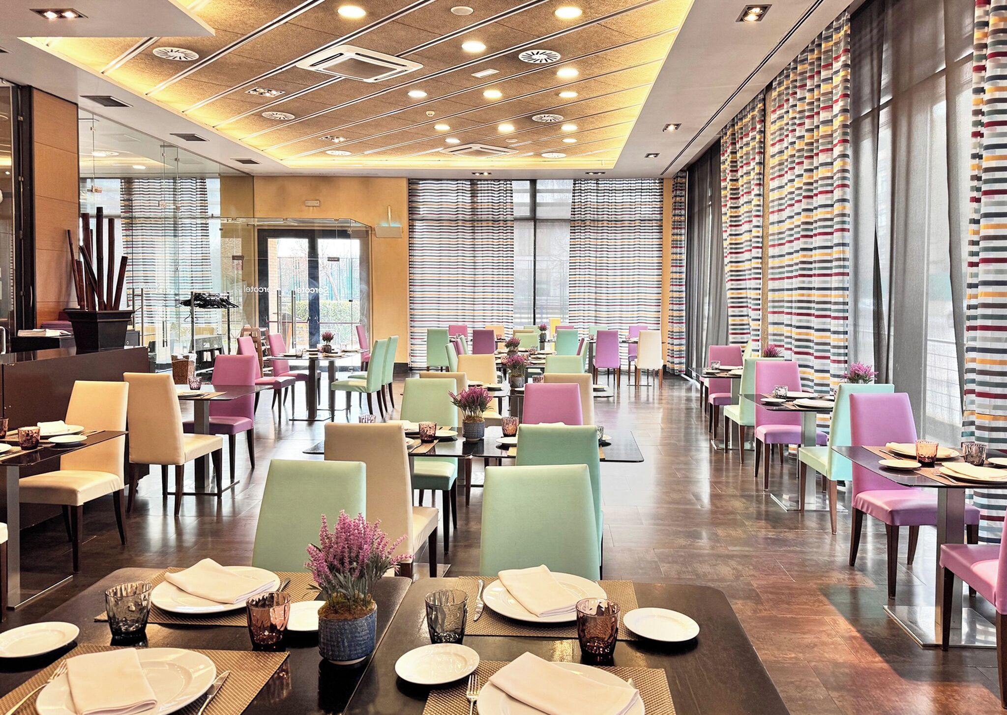 Breakfast, lunch, dinner served; Mediterranean cuisine 