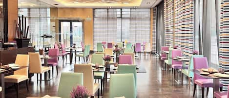 Breakfast, lunch, dinner served; Mediterranean cuisine