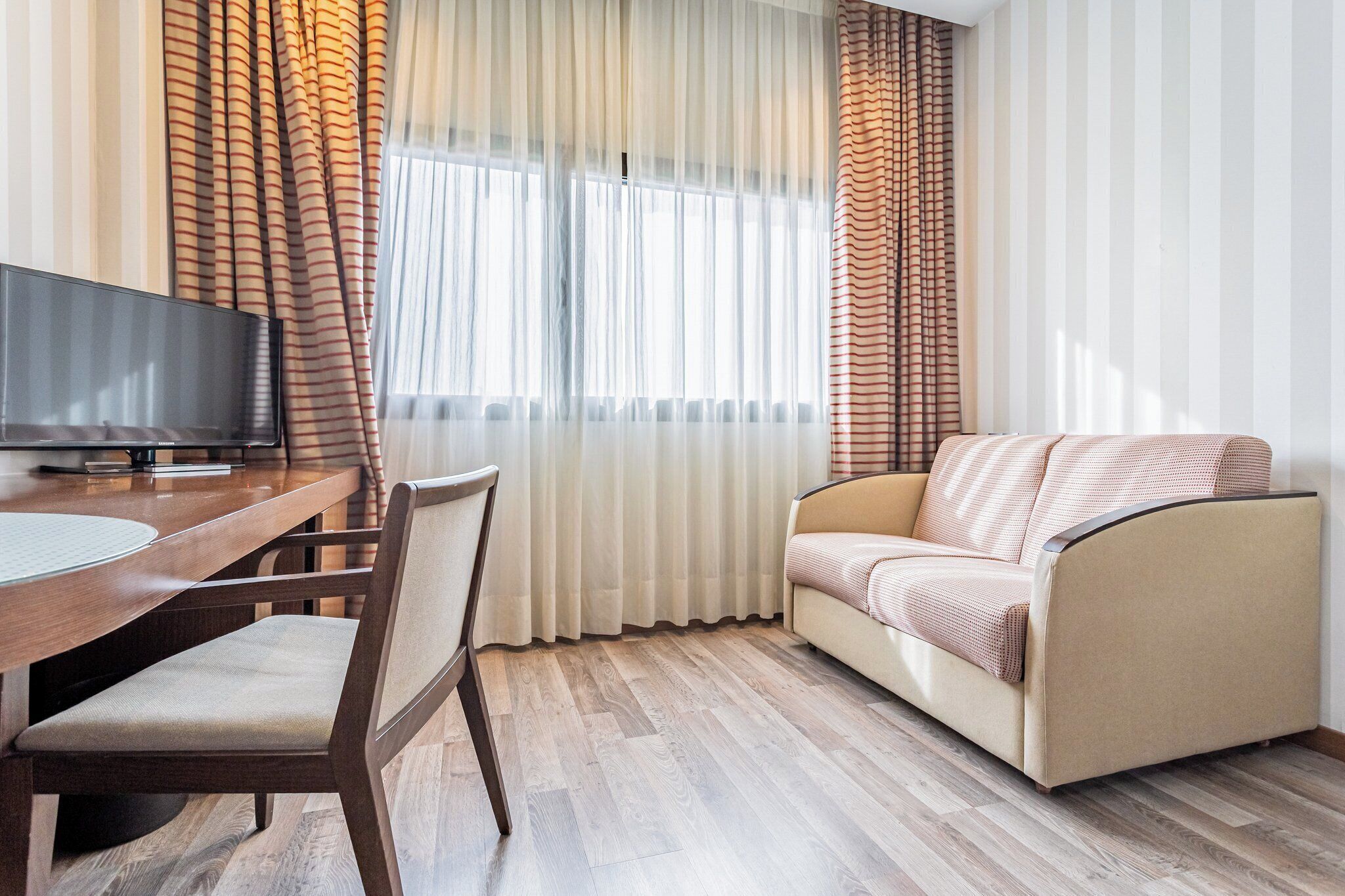 Minibar, in-room safe, desk, soundproofing