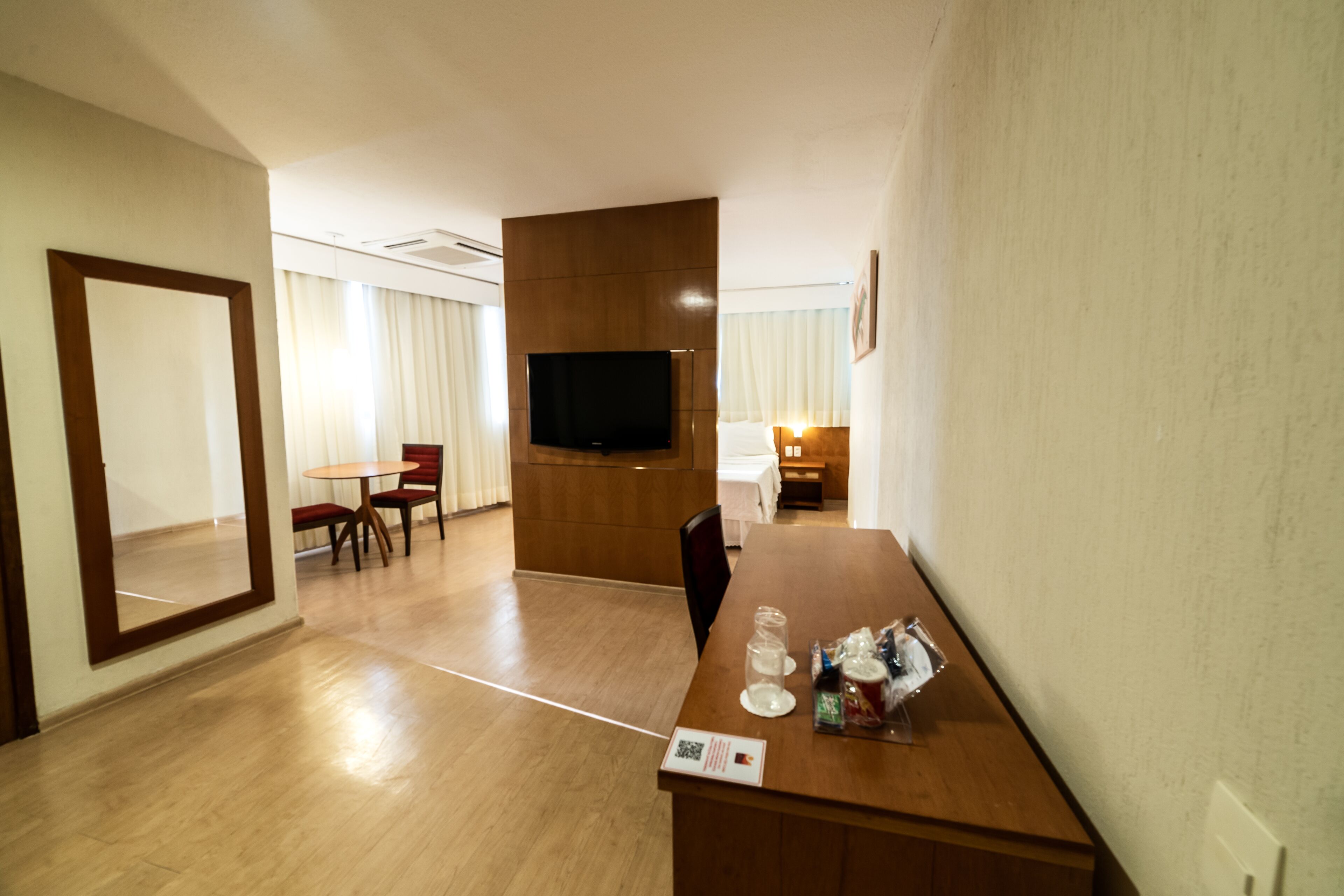 suite | 1 bedroom, minibar, in-room safe, desk