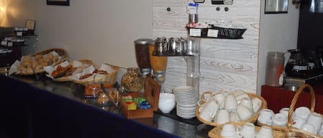 Sarapan prasmanan