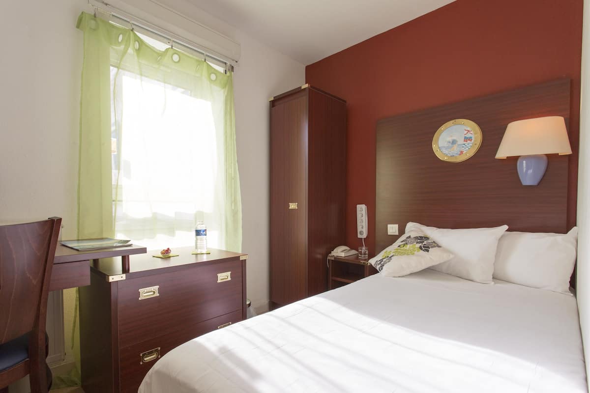 Chambre Double | Coffres-forts dans les chambres, bureau, fer et planche Ă repasser