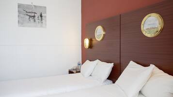 In-room safe, desk, iron/ironing board, free WiFi