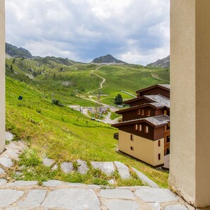 Appartement 6 personnes - 1 chambre + 1 coin nuit - Vue montagne - Exposition sud | 山景