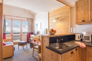 Appartement 4 personnes - 1 chambre - Vue montagne - Exposition sud | Living area