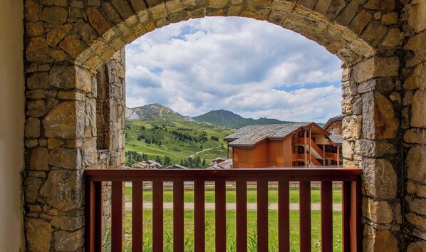 Appartement 6 personnes - 1 chambre + 1 coin nuit - Vue montagne - Exposition sud | Terraço/pátio