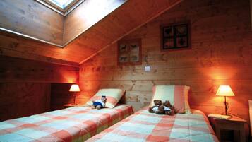 Verduisterende gordijnen, geluiddichte muren, gratis babybedden