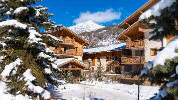 Mặt tiền nơi lưu trú