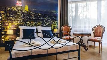 Standard Room (Shower 3 people) | Desk, iron/ironing board, free WiFi, bed sheets