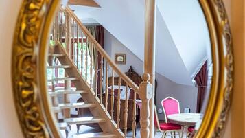 Quadruple Room | Desk, iron/ironing board, free WiFi, bed sheets