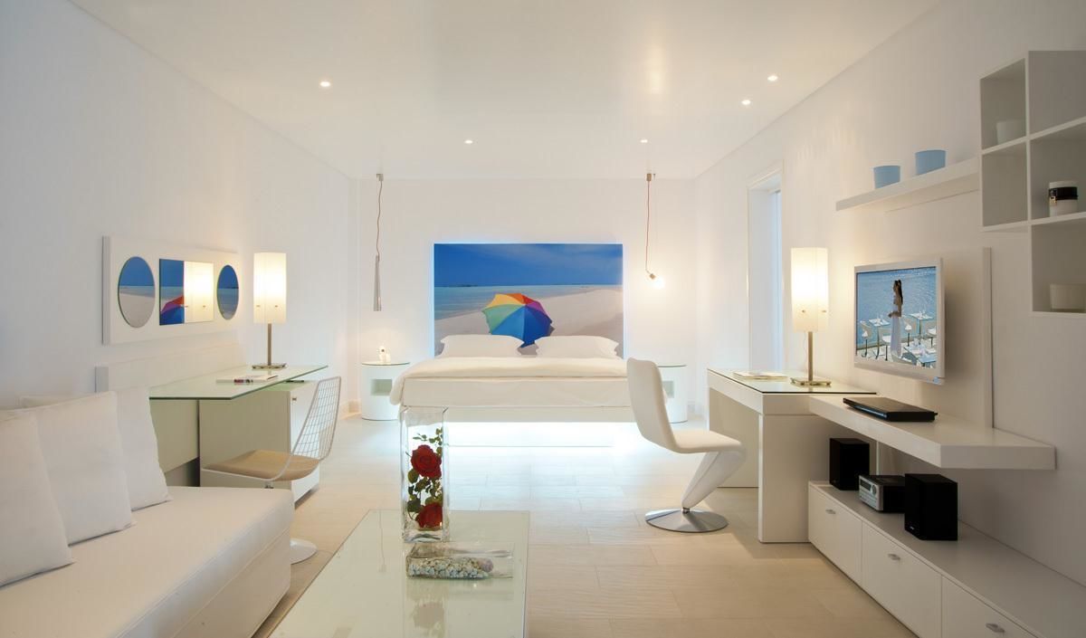 Pillow-top beds, minibar, in-room safe, desk