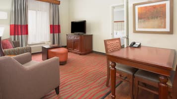 2 bedrooms, premium bedding, in-room safe, desk