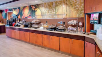 Free daily continental breakfast