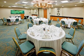 Banquet hall - Holiday Inn Hotel & Suites Williamsburg-Historic Gateway by IHG (Williamsburg)