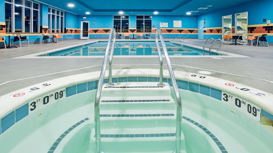 Holiday Inn Hotel & Suites Williamsburg-Historic Gateway by IHG