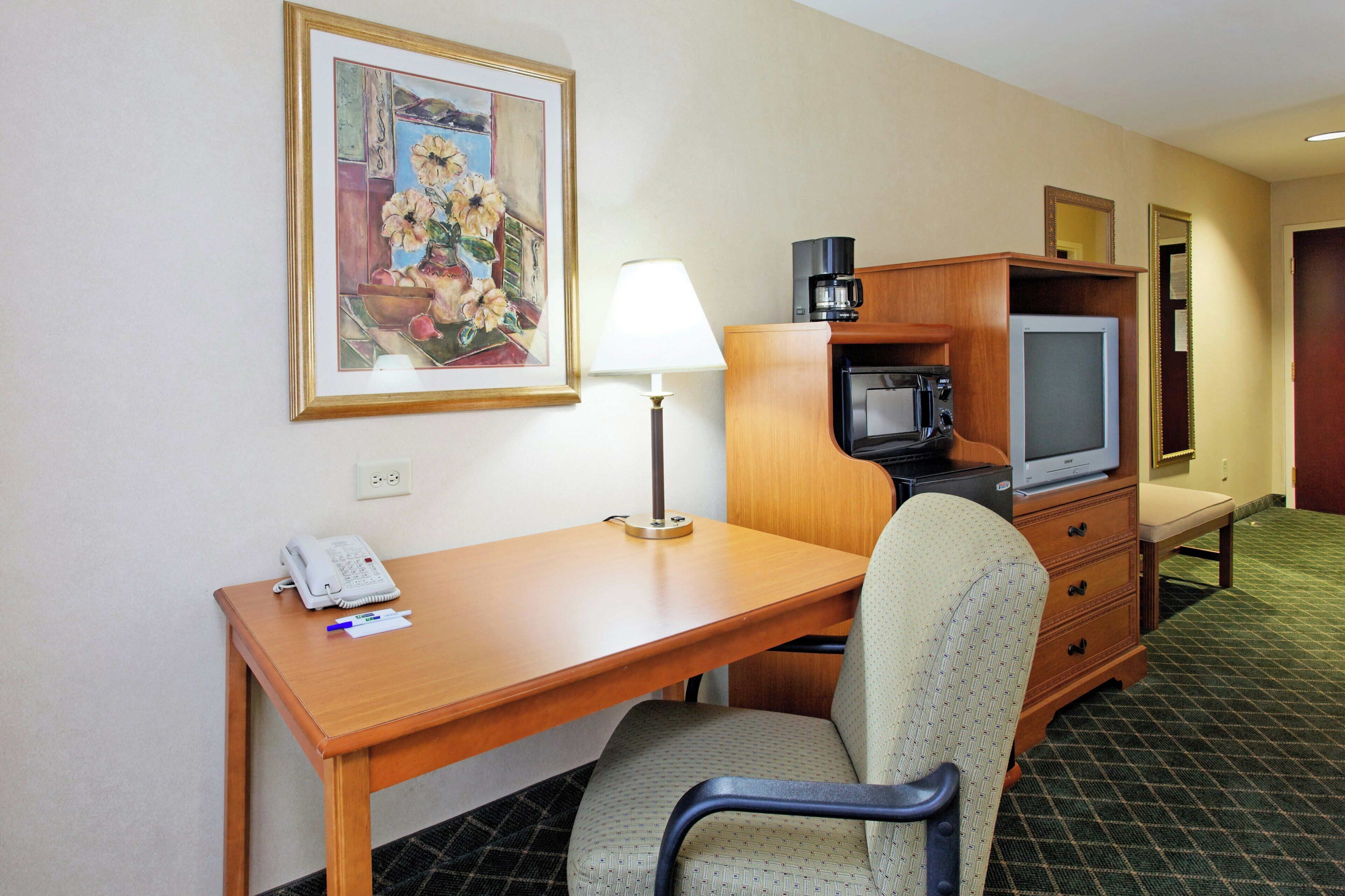 Desk, iron/ironing board, cots/infant beds, free WiFi