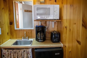 Private Cottage, Two Double Beds | In-room dining