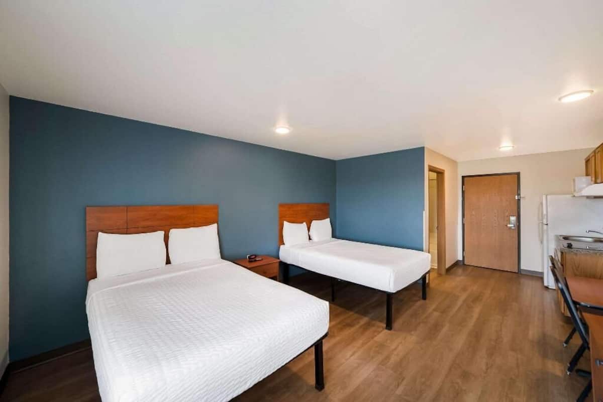 Desk, iron/ironing board, free WiFi, bed sheets