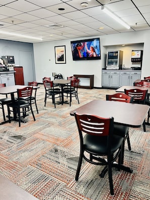 Free daily continental breakfast