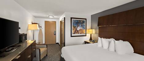 Escritorio, espacio para trabajar con laptop y wifi gratis