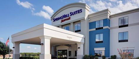 الإطلالة من المنشأة