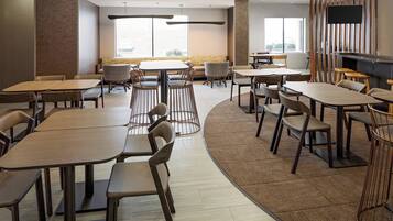 Desayuno continental incluido todos los días