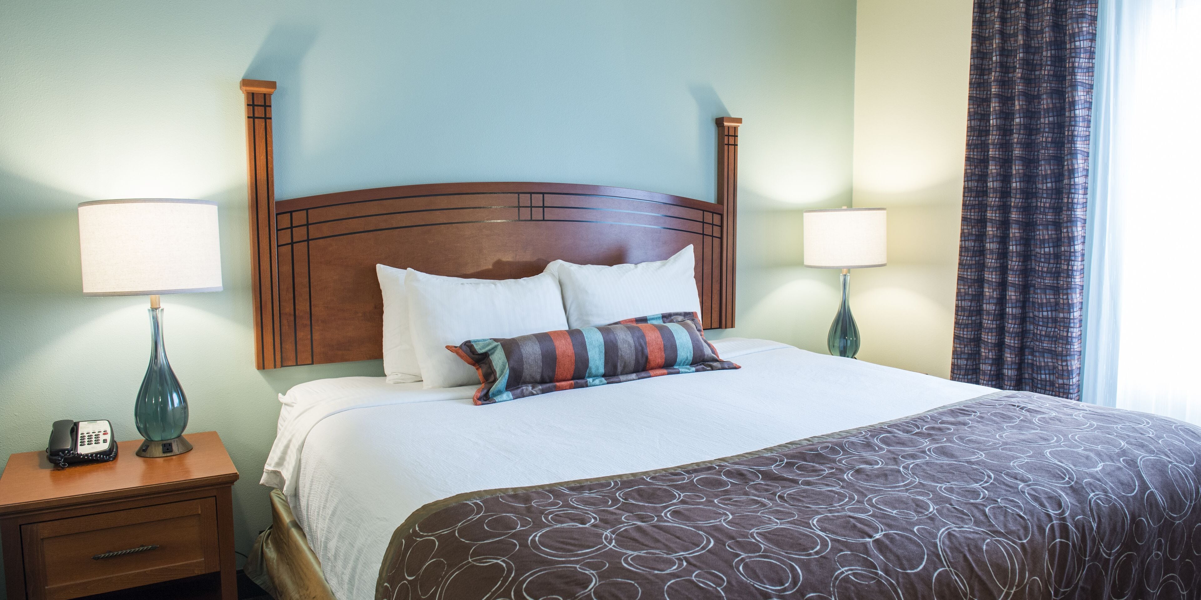 studio suite | premium bedding, in-room safe, desk, iron/ironing board