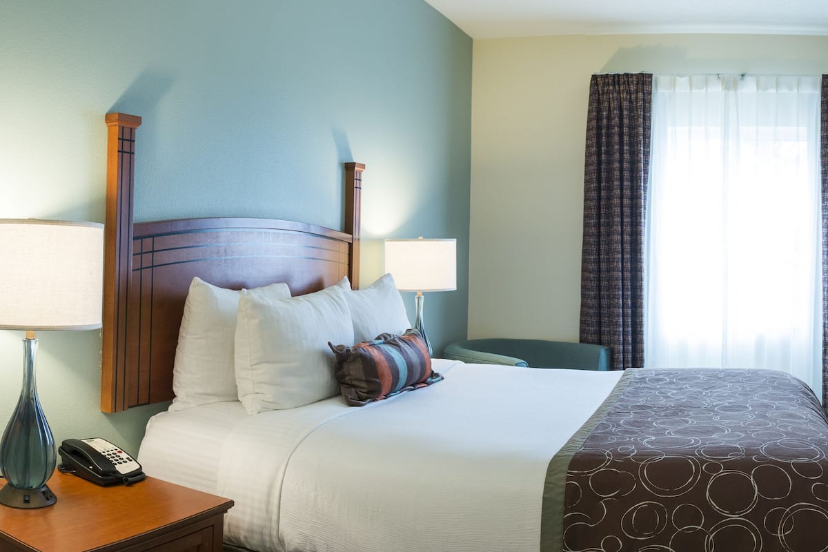 Suite, 1 Bedroom, Accessible (1 Queen, Comm, Mobil)