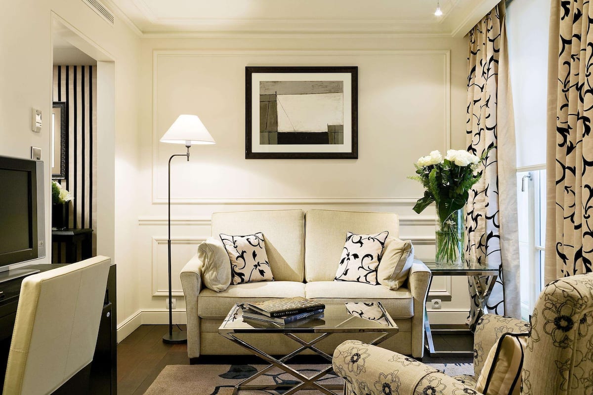 Suite Supérieure, 1 grand lit et 1 canapé-lit, balcon