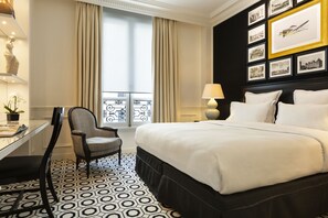 Ropa de cama de alta calidad y minibar 