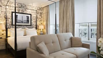 Suite Junior, 1 très grand lit et 1 canapé-lit | Literie de qualité supérieure, minibar, coffres-forts dans les chambres