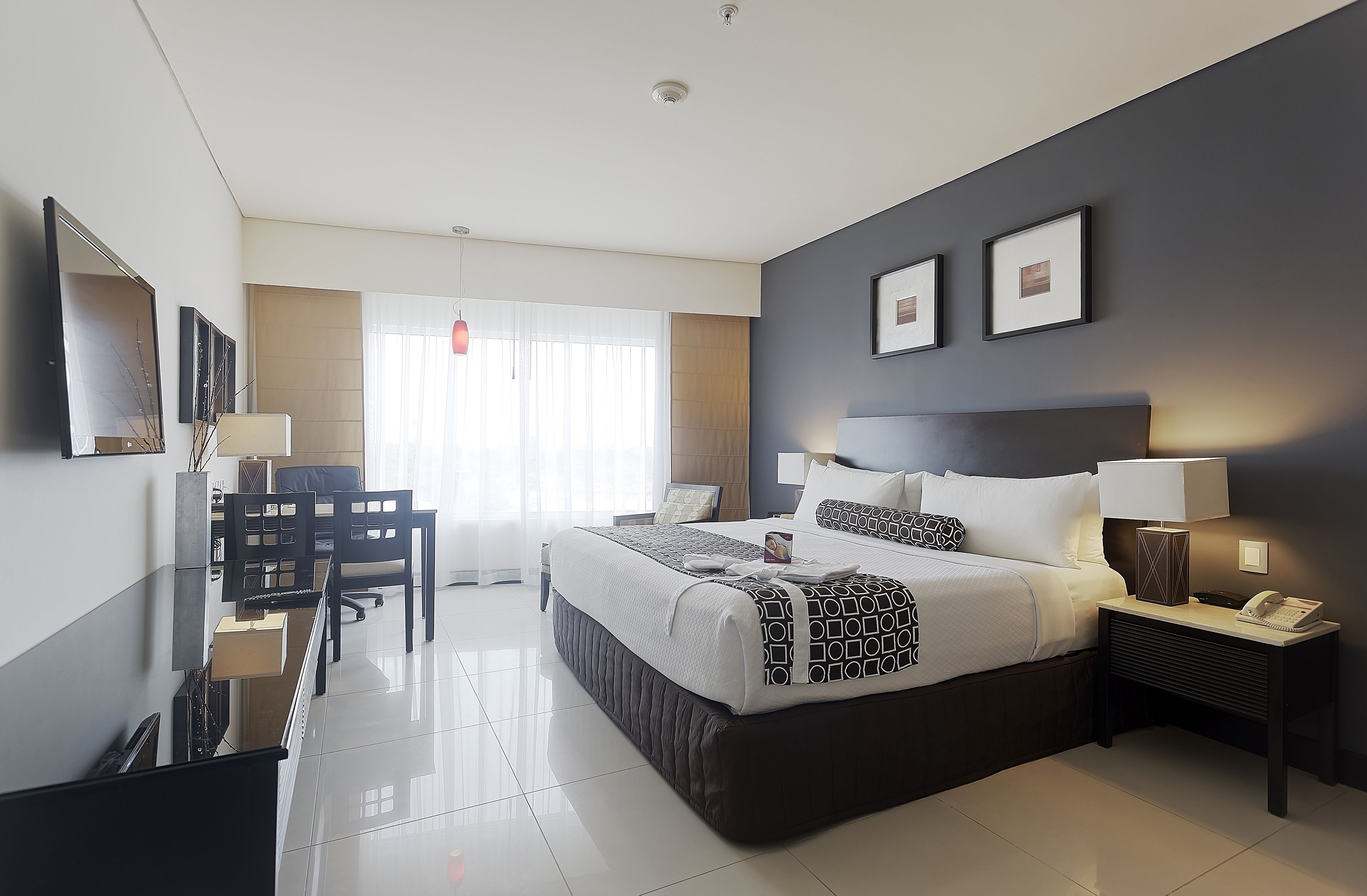 Suite, 1 Bedroom | Premium bedding, minibar, in-room safe, desk