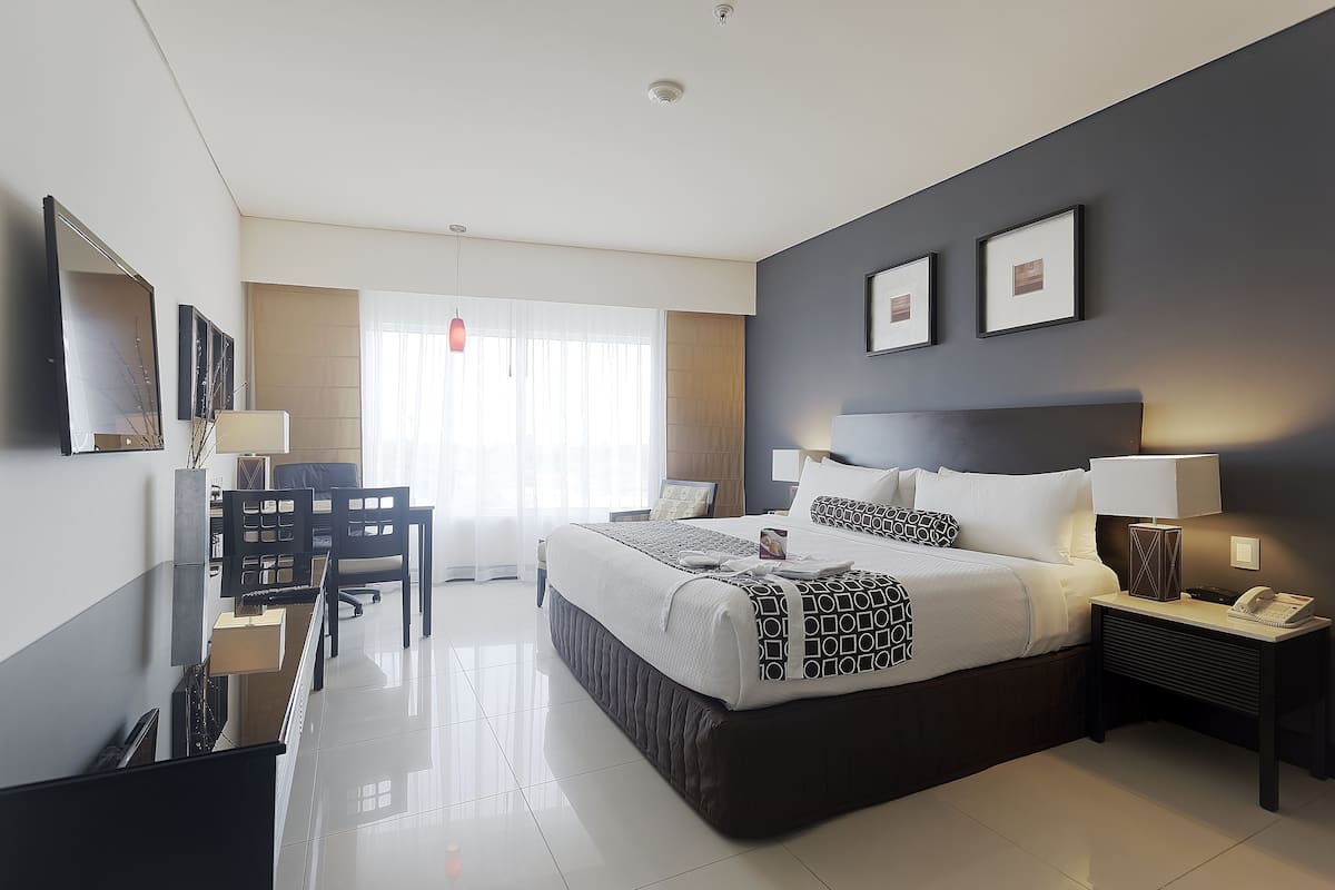 Suite, 1 Bedroom | Premium bedding, minibar, in-room safe, desk