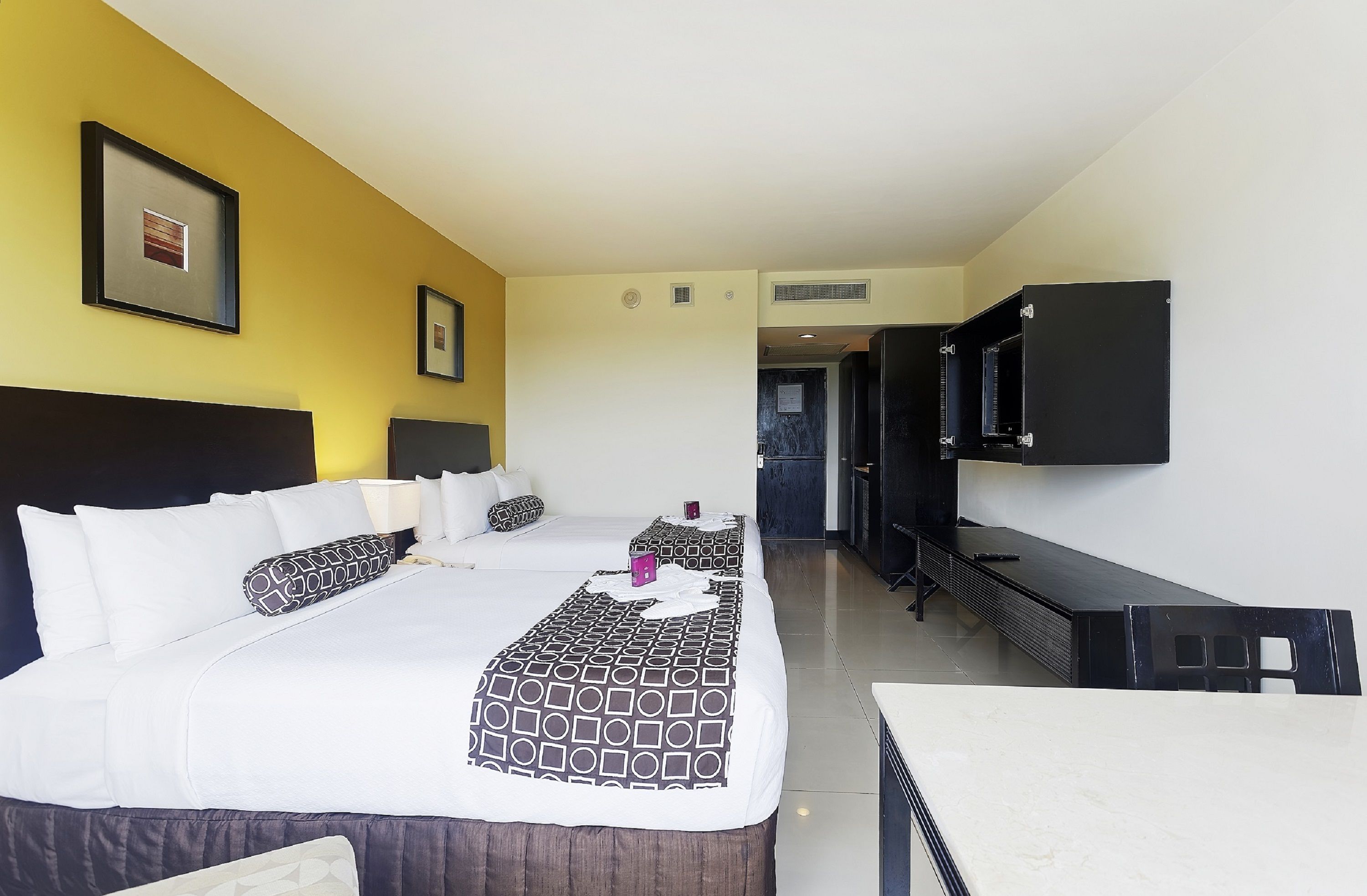 Standard Room, 2 Queen Beds, Accessible, Club Lounge Access | Premium bedding, minibar, in-room safe, desk