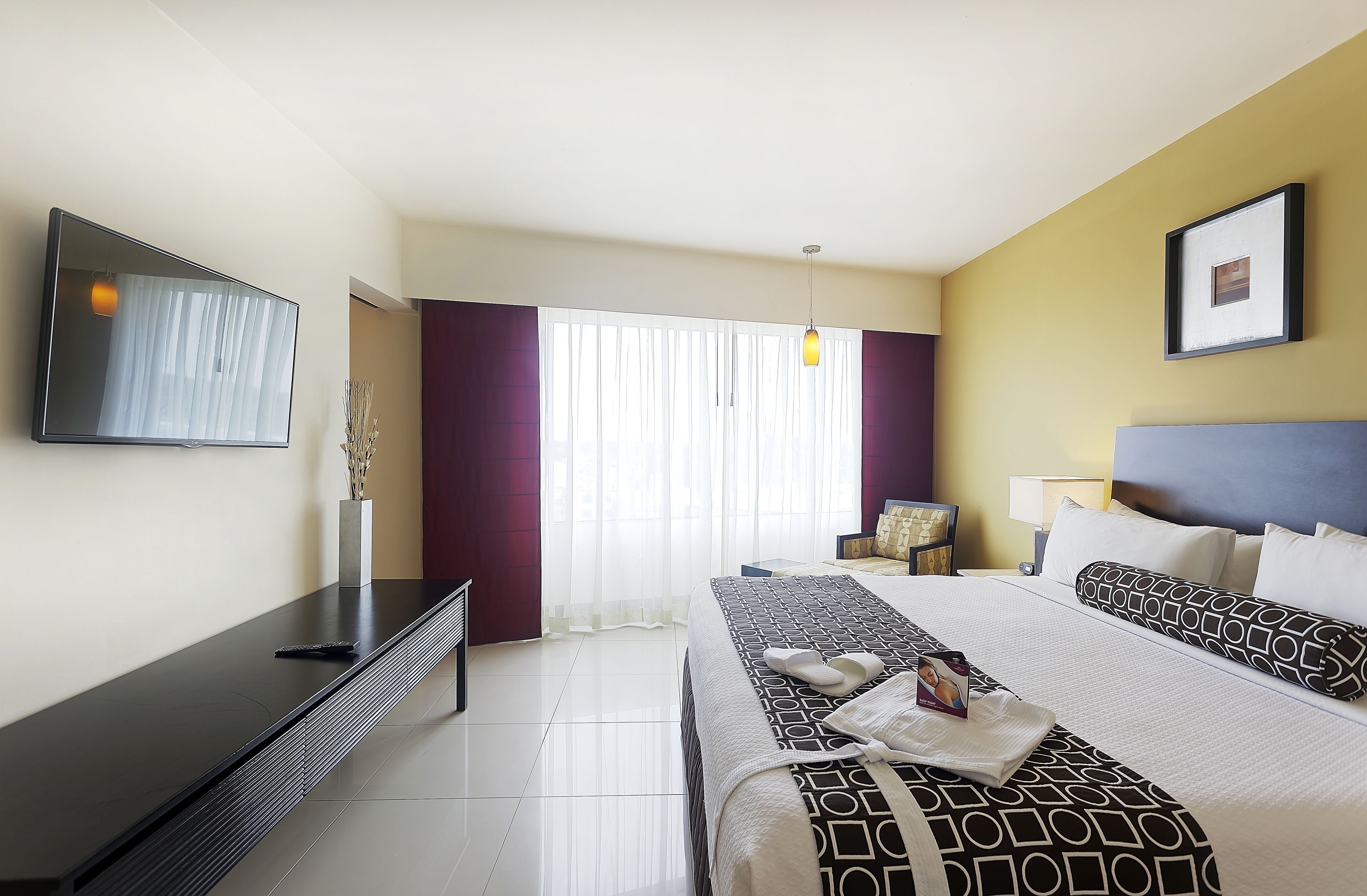 Junior Suite, 1 King Bed | Premium bedding, minibar, in-room safe, desk