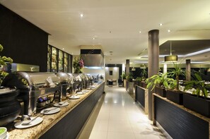 Dagelijks ontbijtbuffet (MXN 400 per persoon)