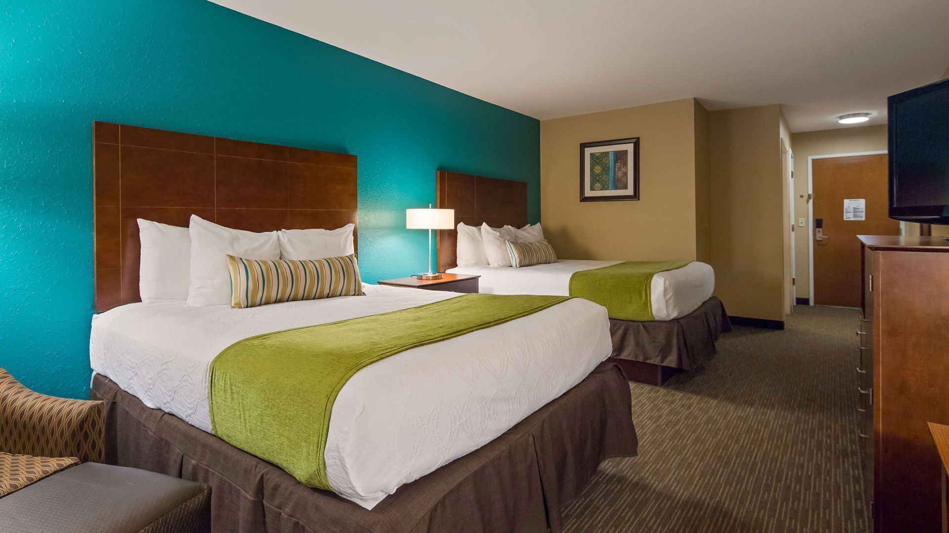 1 bedroom, premium bedding, desk, blackout drapes