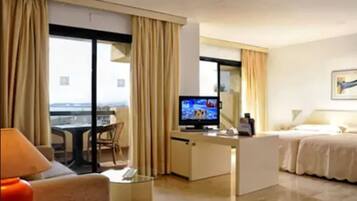 1 bedroom, minibar, in-room safe, desk